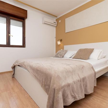 Apartments Per มารีนา ภายนอก รูปภาพ